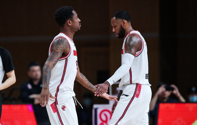 历史首位，前武汉女足外援特姆瓦连续两年获得美女职最佳球员（前武汉女足外援特姆瓦蝉联美女职最佳，成历史第一人）