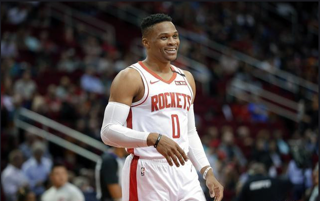 马蒂奇认为曼联卖麦克托米奈是错误，滕哈格表示同意（马蒂奇称曼联卖走麦克托米奈是失策，滕哈格表示赞同）