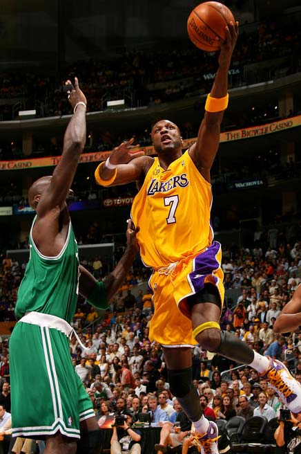 本赛季五大联赛创造机会和过人30+：多库、姆巴佩、维尼修斯（本季五大联赛创造机会与过人均达30+：多库、姆巴佩、维尼修斯入列）