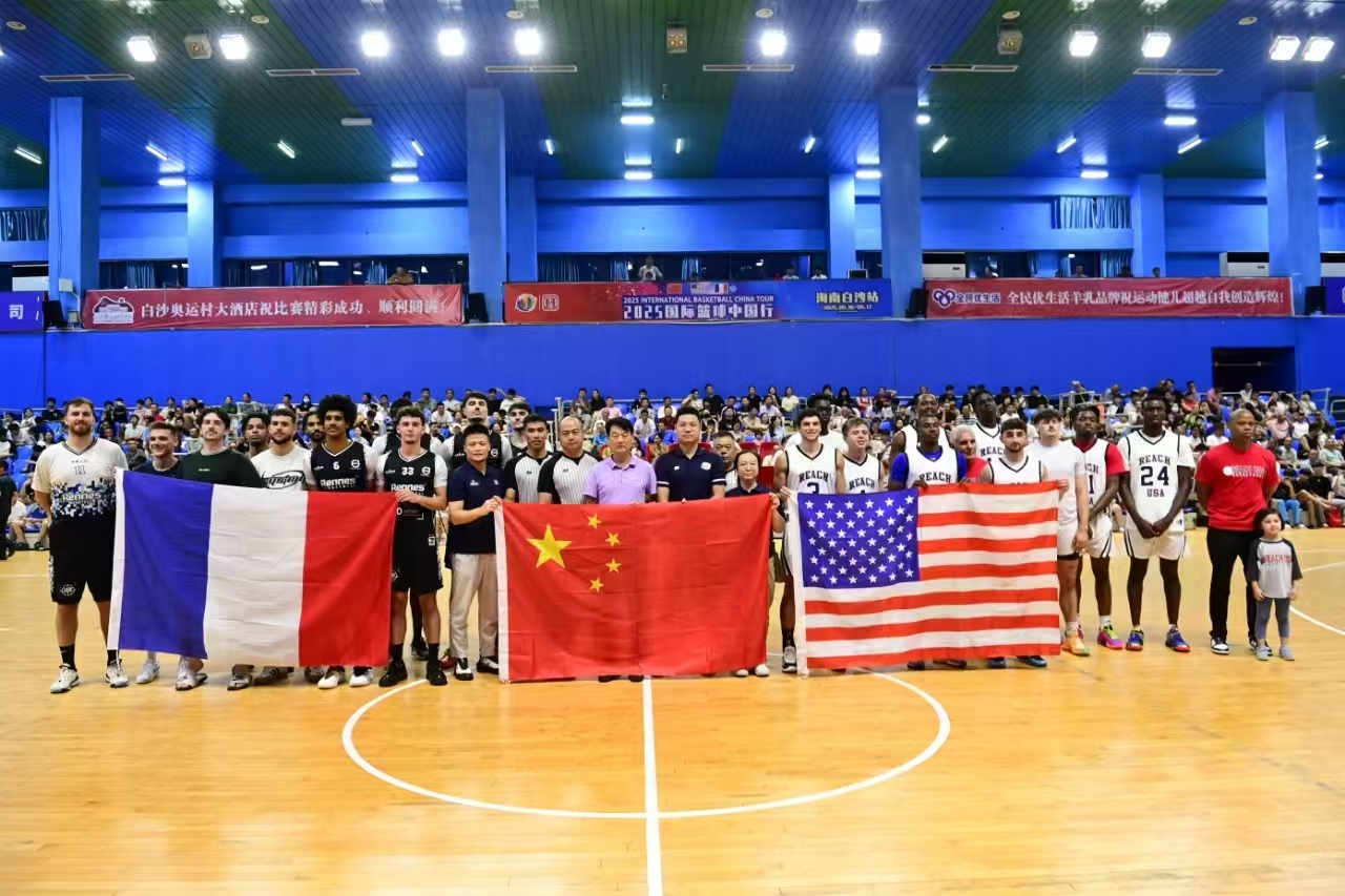 意甲官方：阿莱格里当选上月最佳主帅，率队3胜1平保持不败（意甲官方评选：阿莱格里获上月最佳教练，带队3胜1平延续不败）