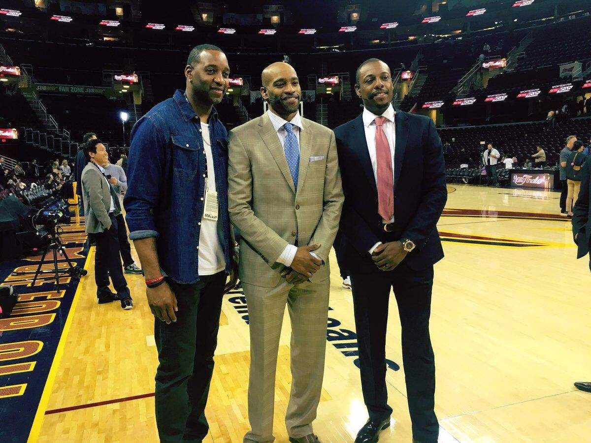 西班牙此前10次对阵乌拉圭5胜5平保持不败，打进16球丢8球（西班牙近10战乌拉圭5胜5平不败，共进16球仅丢8球）