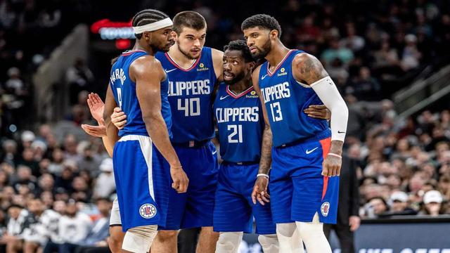 看了四年球了，在专科有一段时间刷抖音频繁给我推多...（看球四年了，专科那会刷抖音总是频繁给我推多...）